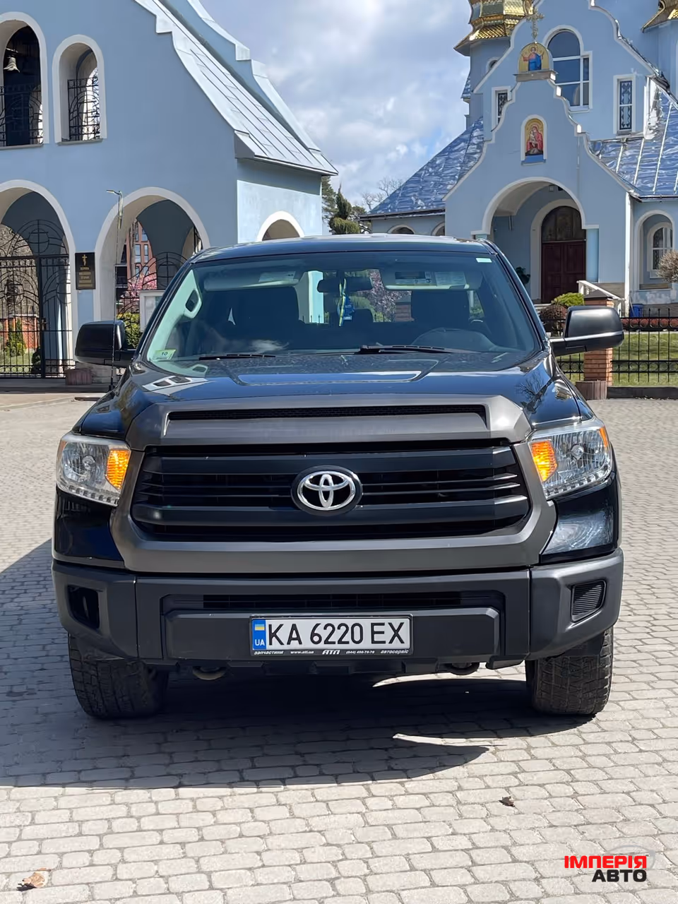 Toyota Tundra - фото 1