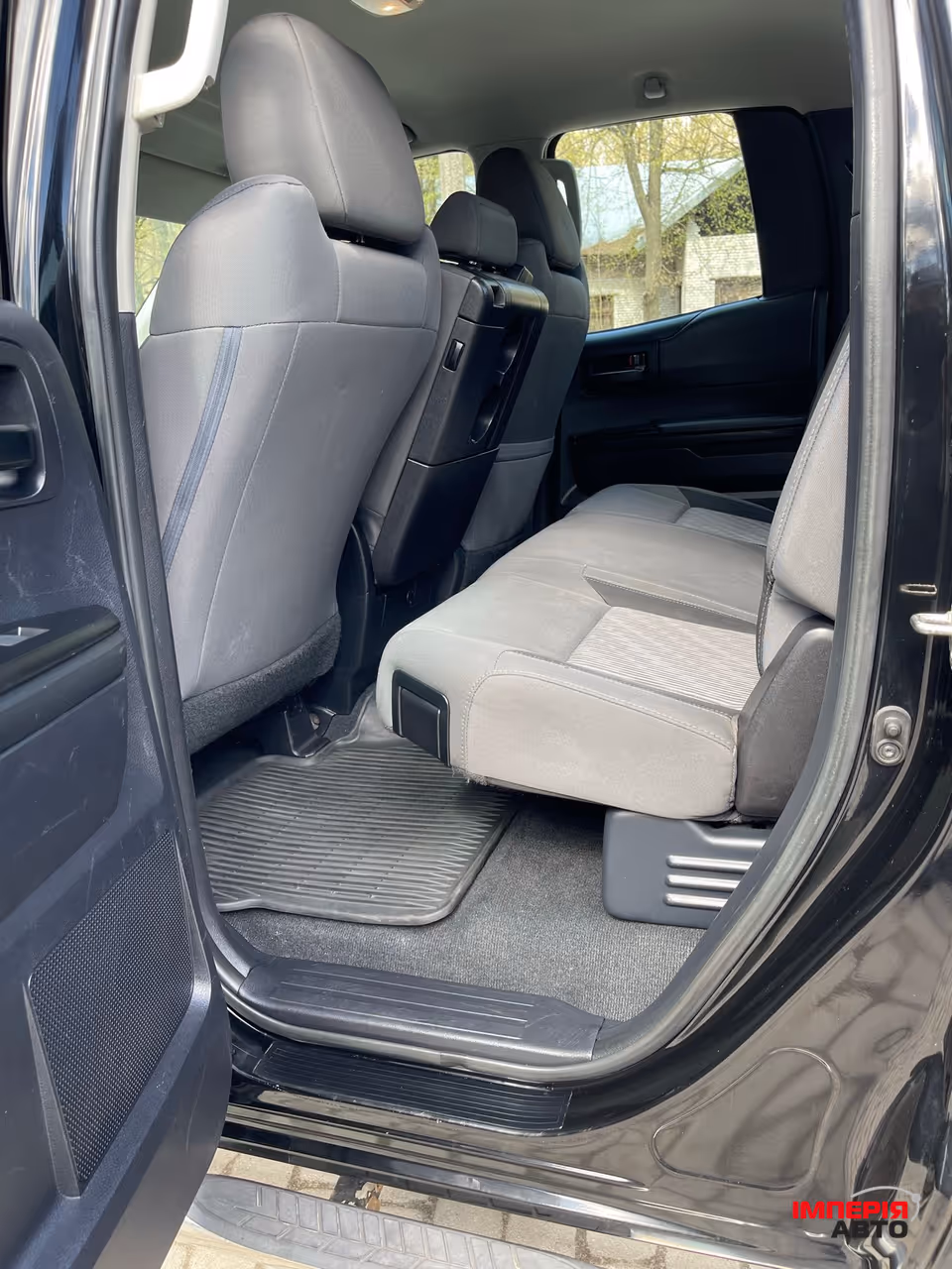 Toyota Tundra - фото 13