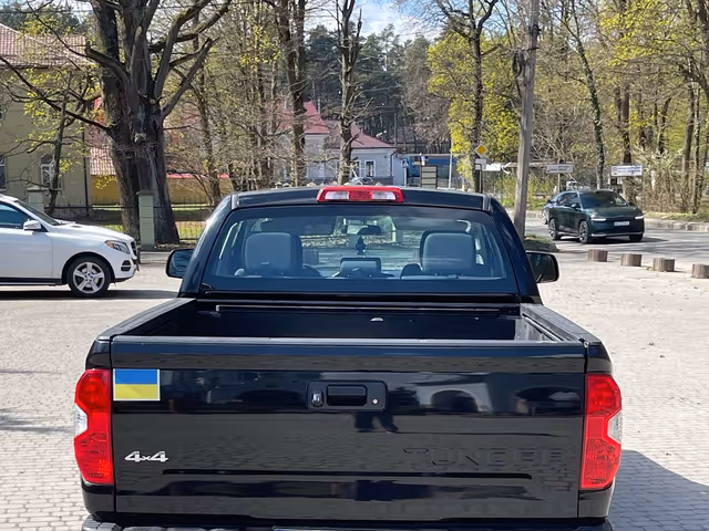 Toyota Tundra - фото 5
