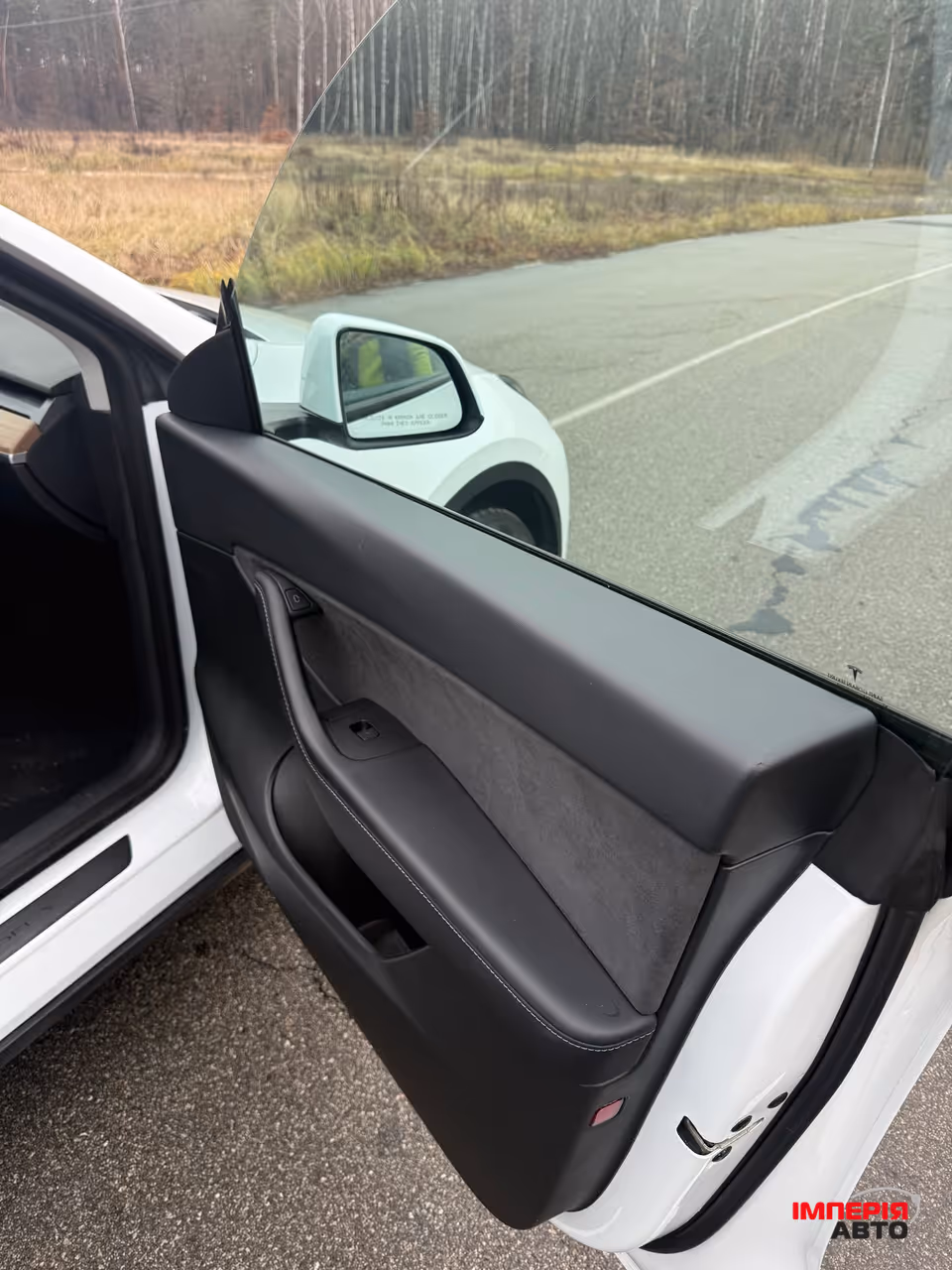 Tesla Model Y - фото 12