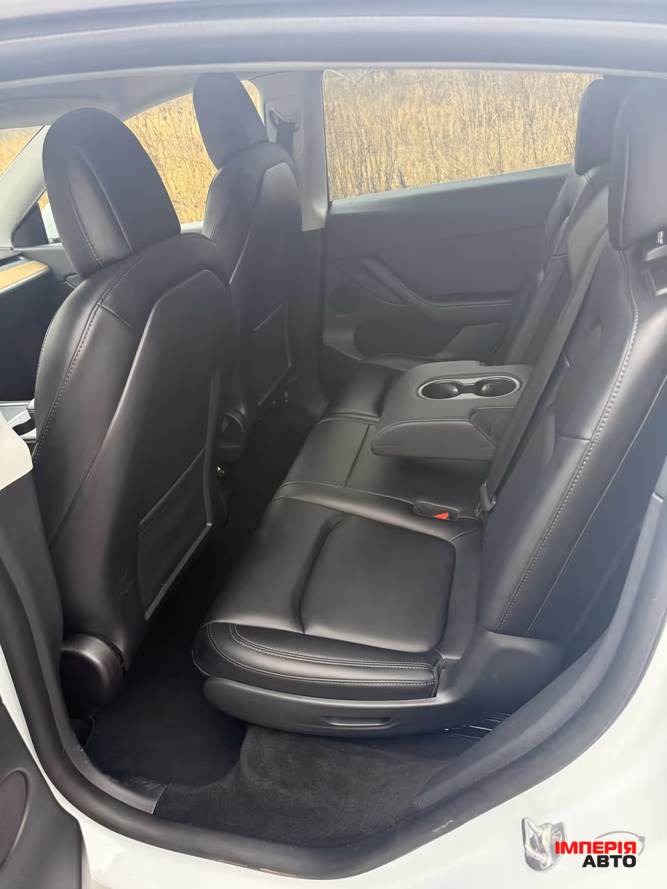 Tesla Model Y - фото 16