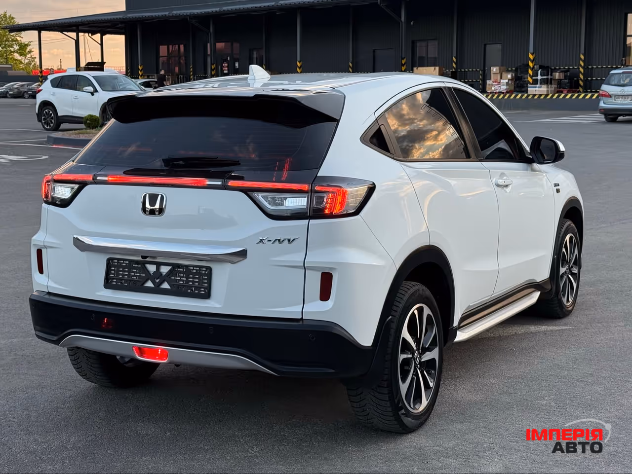Honda M-NV - фото 10