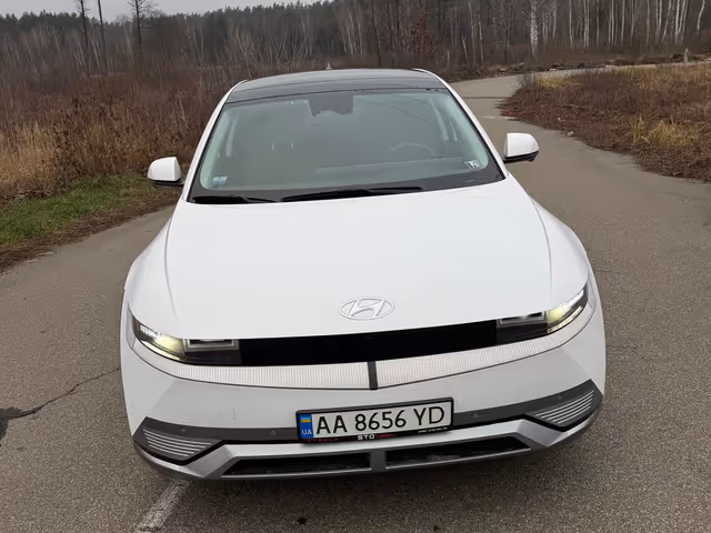 Hyundai IONIQ 5 - фото 1