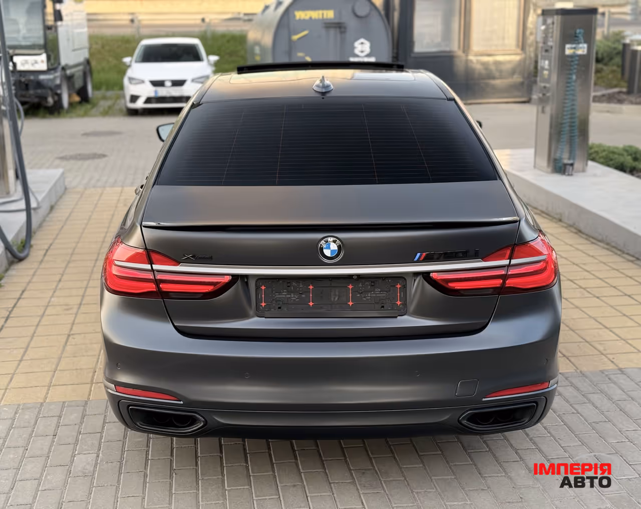 BMW 7 серії - фото 22