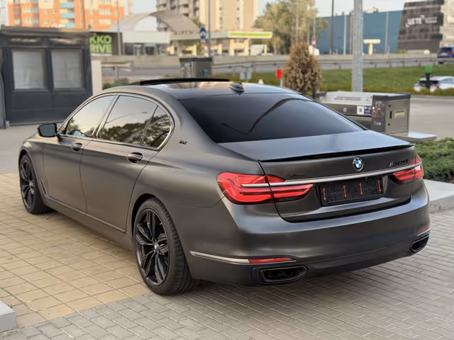 BMW 7 серії - фото 5