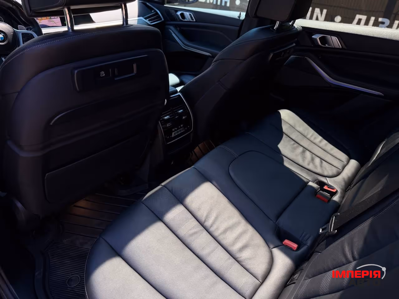 BMW X5 - фото 9