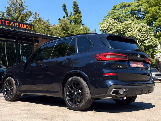 BMW X5 - фото 5