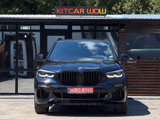 BMW X5 - фото 1