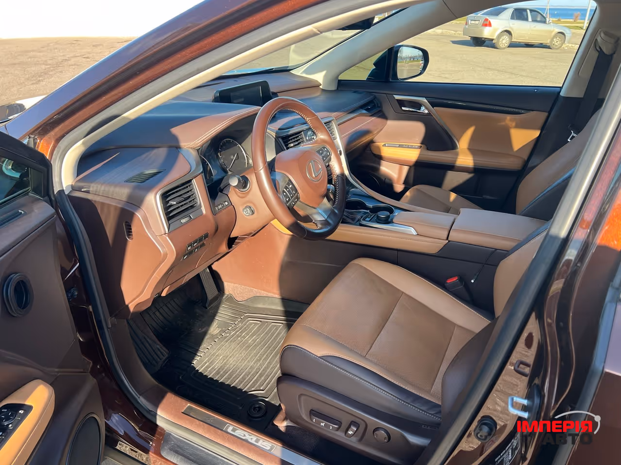 Lexus RX - фото 2