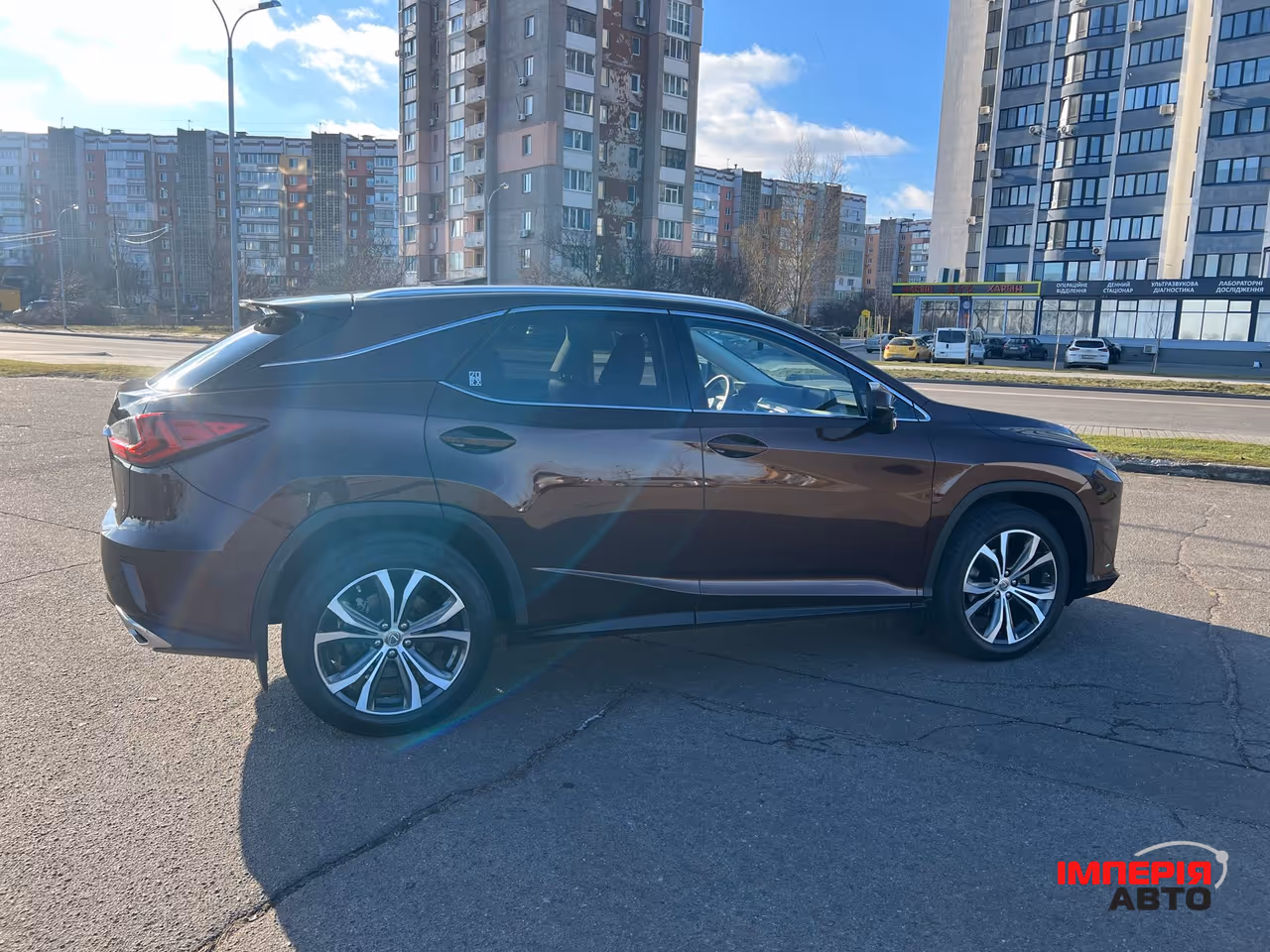 Lexus RX - фото 4
