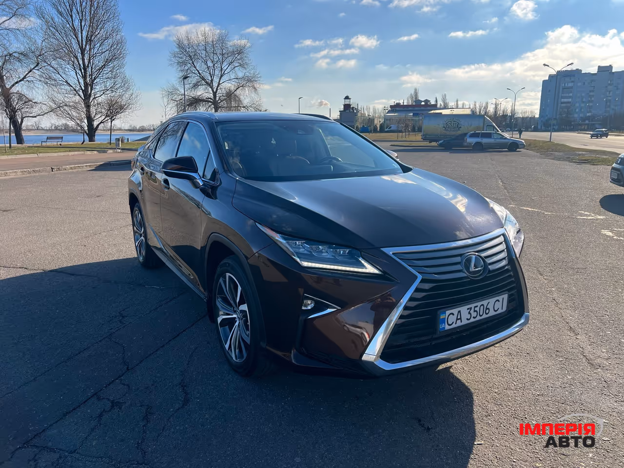 Lexus RX - фото 1