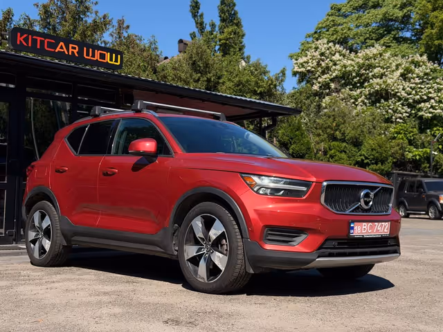 Volvo XC40 - фото 3