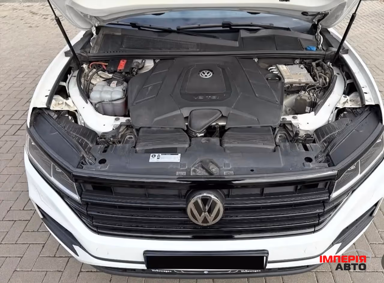 Volkswagen Touareg - фото 14
