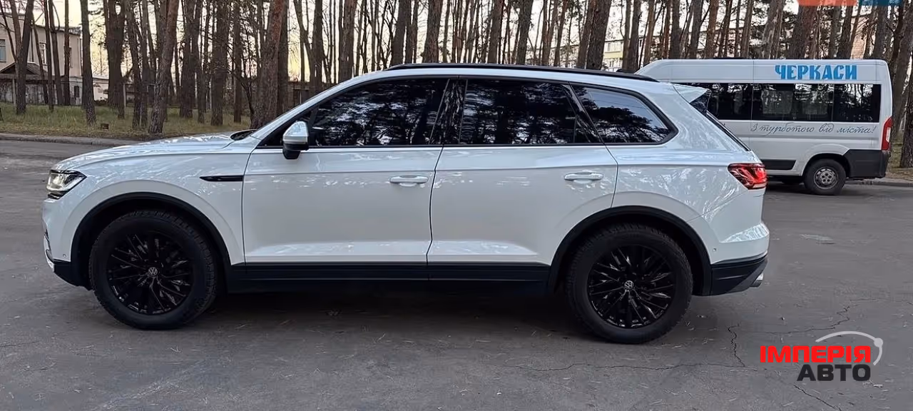 Volkswagen Touareg - фото 42