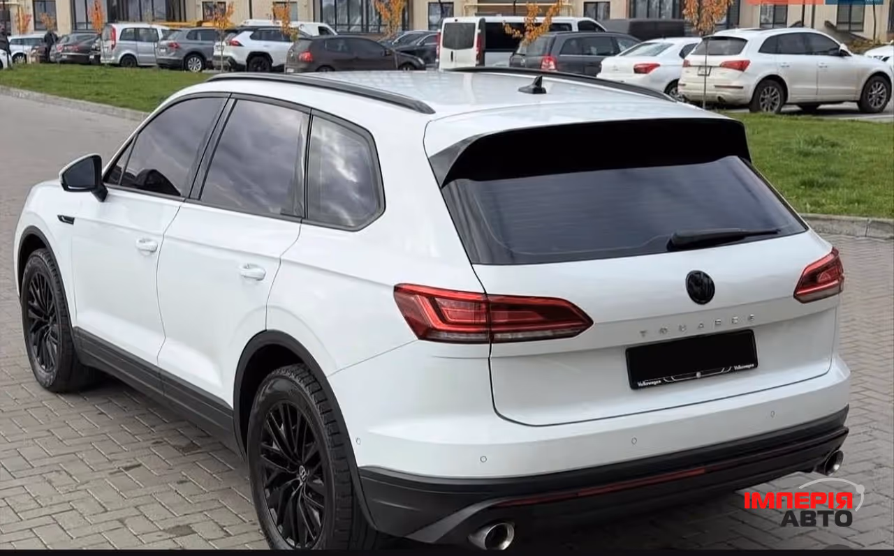 Volkswagen Touareg - фото 6