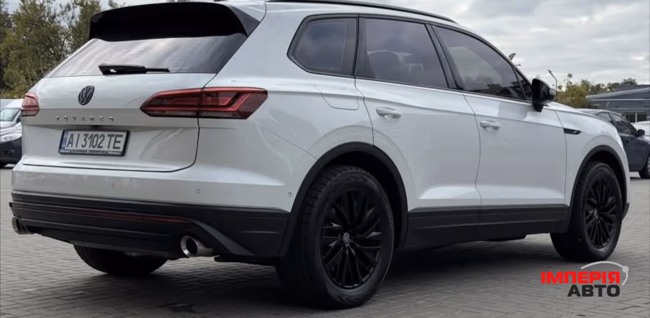 Volkswagen Touareg - фото 7