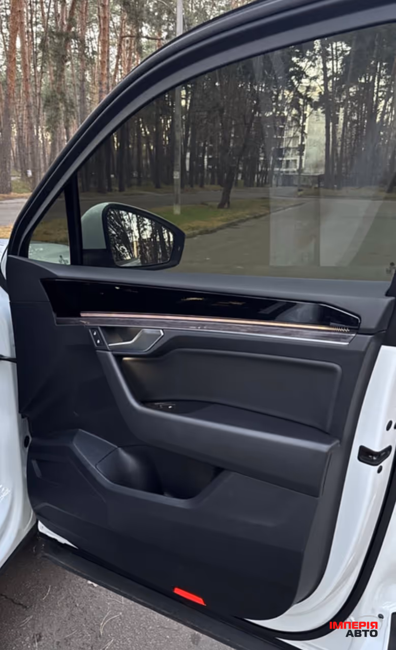 Volkswagen Touareg - фото 24