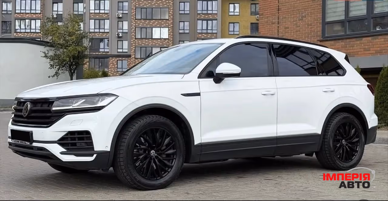 Volkswagen Touareg - фото 5