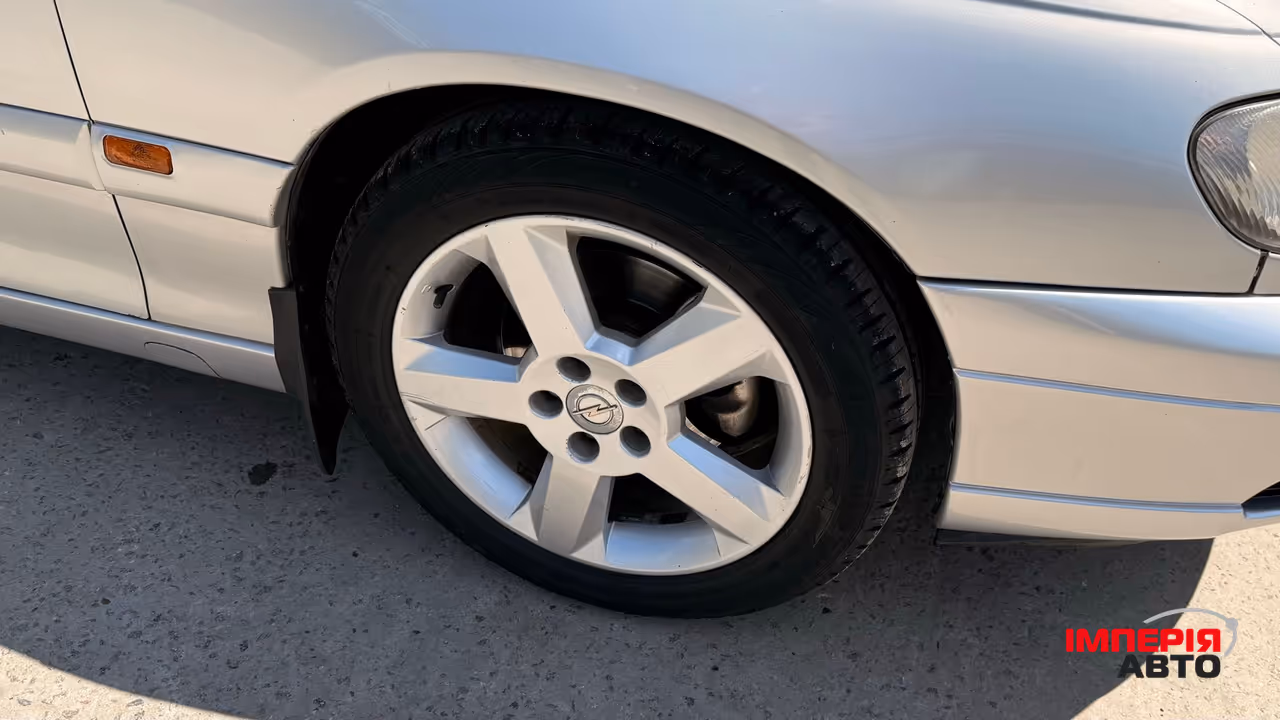 Opel Omega - фото 25