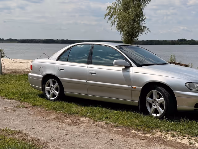 Opel Omega - фото 3