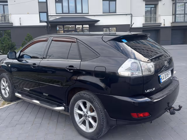 Lexus RX - фото 2