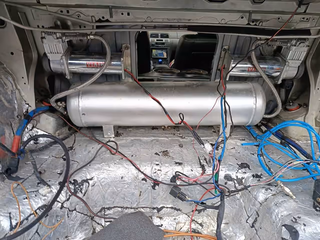 Nissan Maxima - фото 3