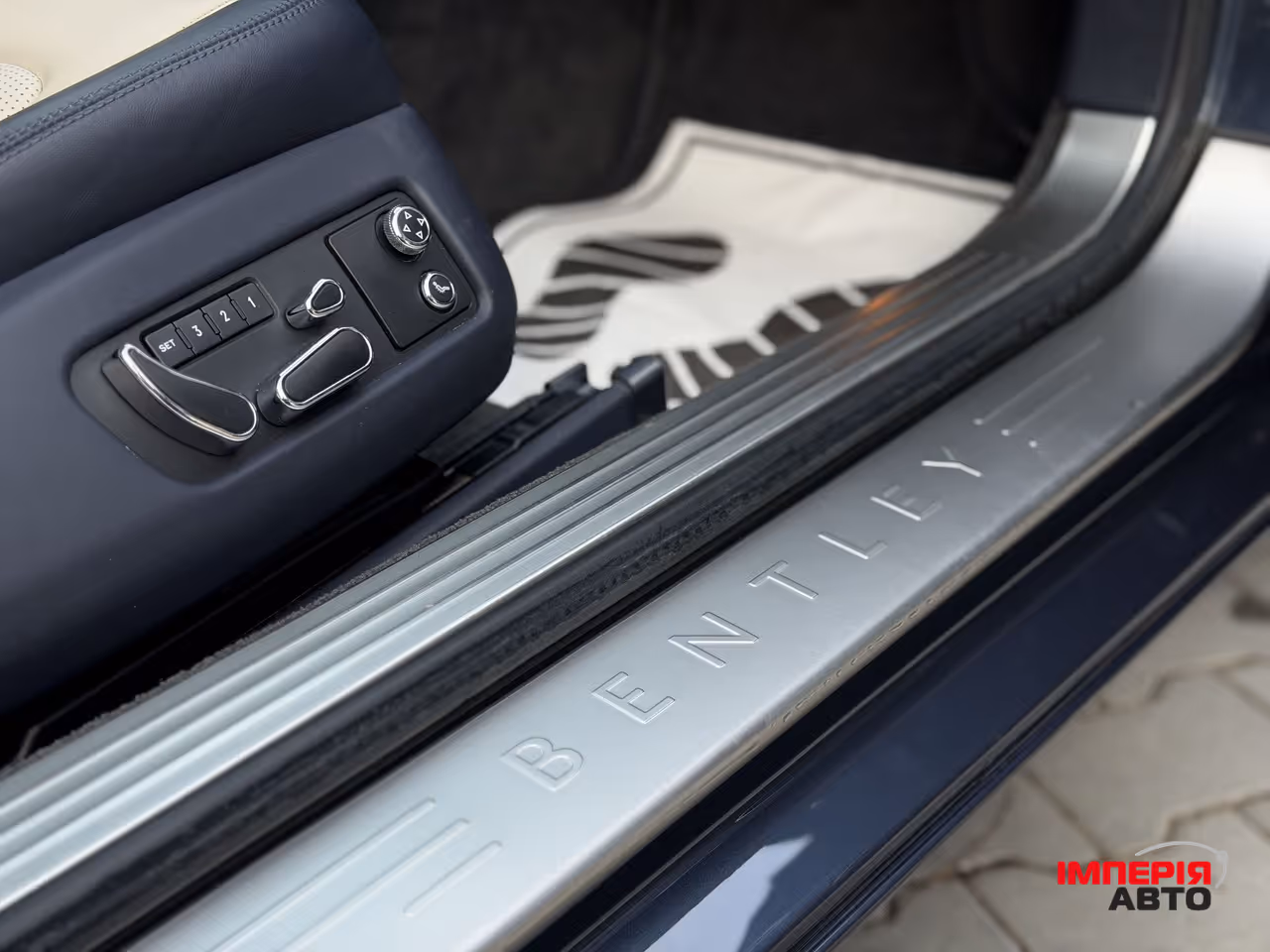 Bentley Continental GT - фото 22