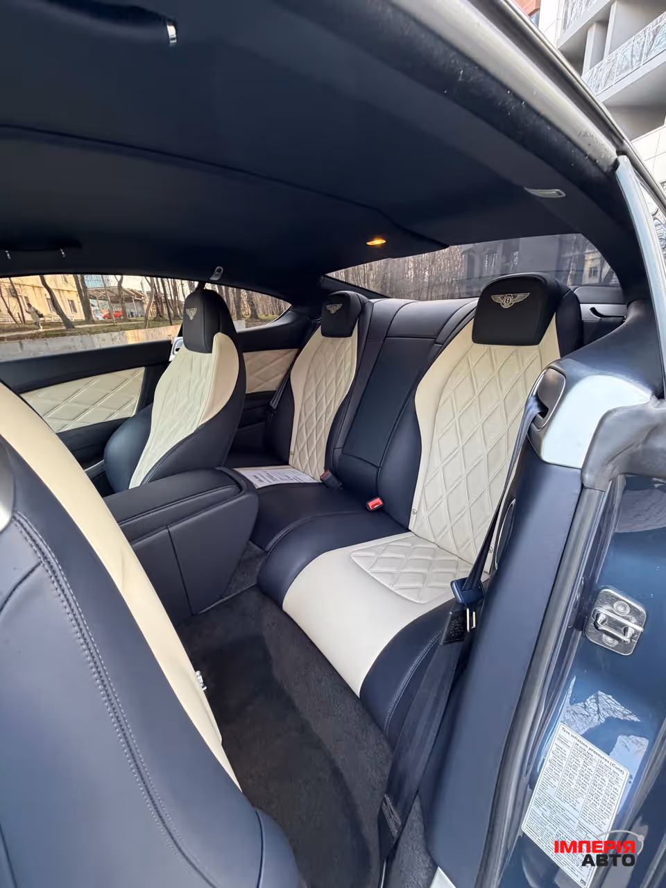 Bentley Continental GT - фото 19