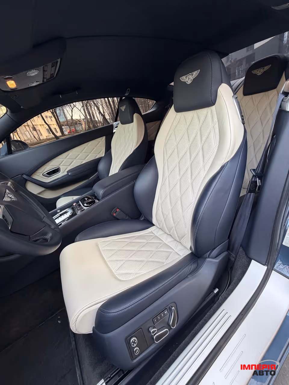 Bentley Continental GT - фото 17
