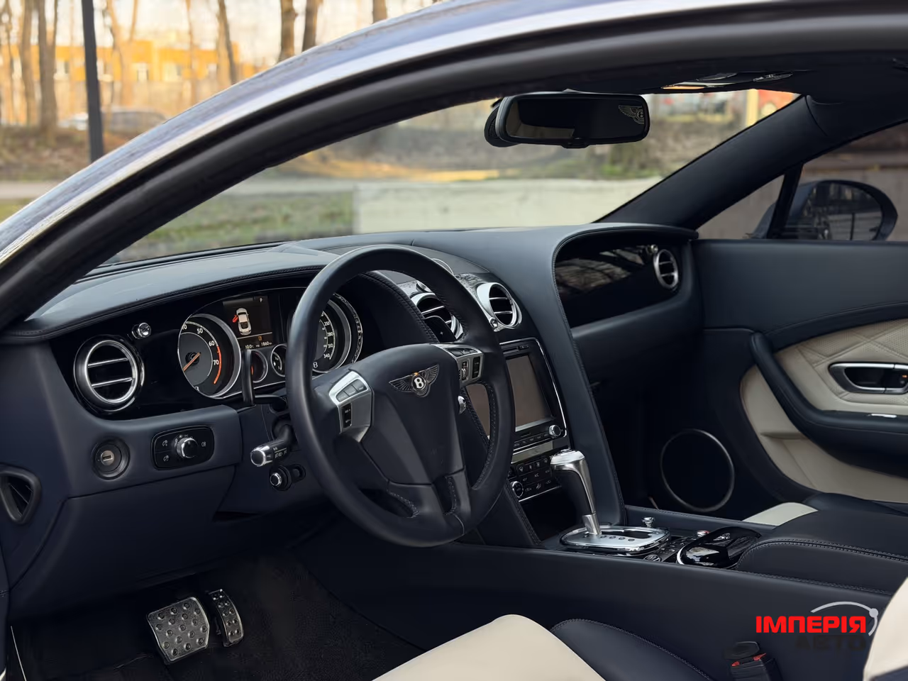 Bentley Continental GT - фото 15