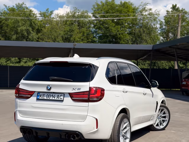 BMW X5 - фото 5