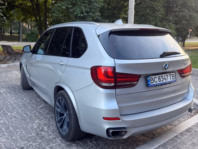 BMW X5 - фото 4