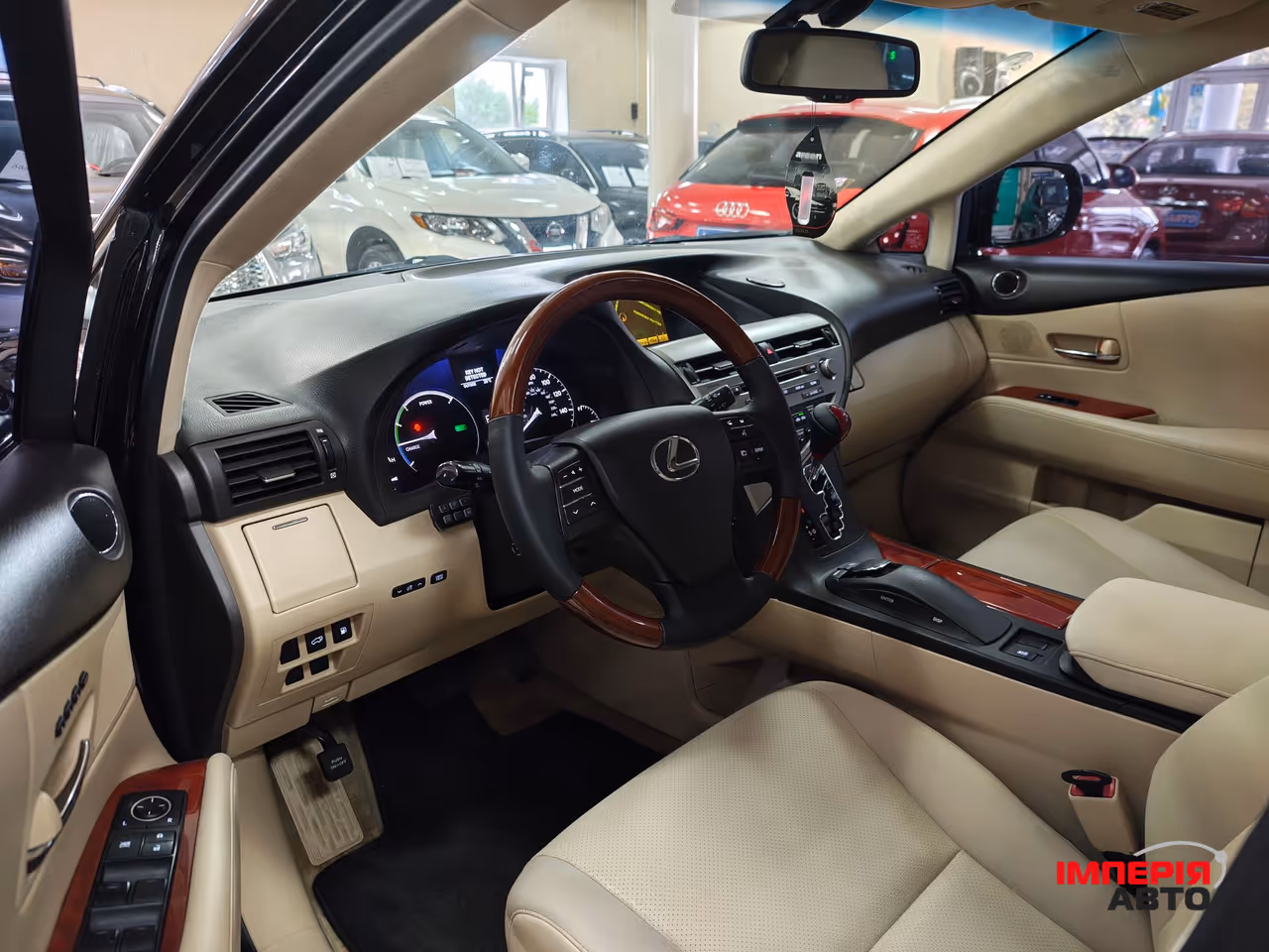 Lexus RX - фото 11