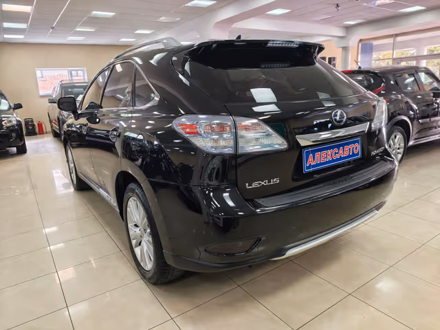 Lexus RX - фото 4