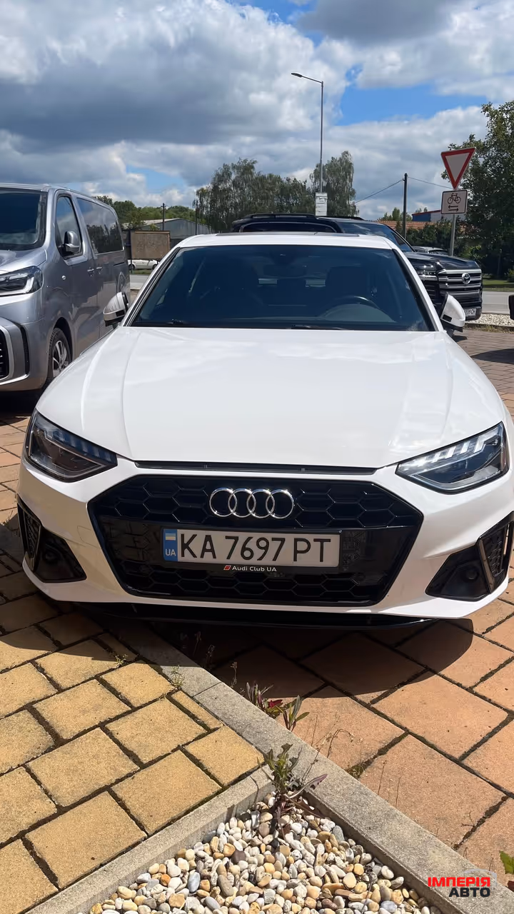 Audi A4 - фото 4