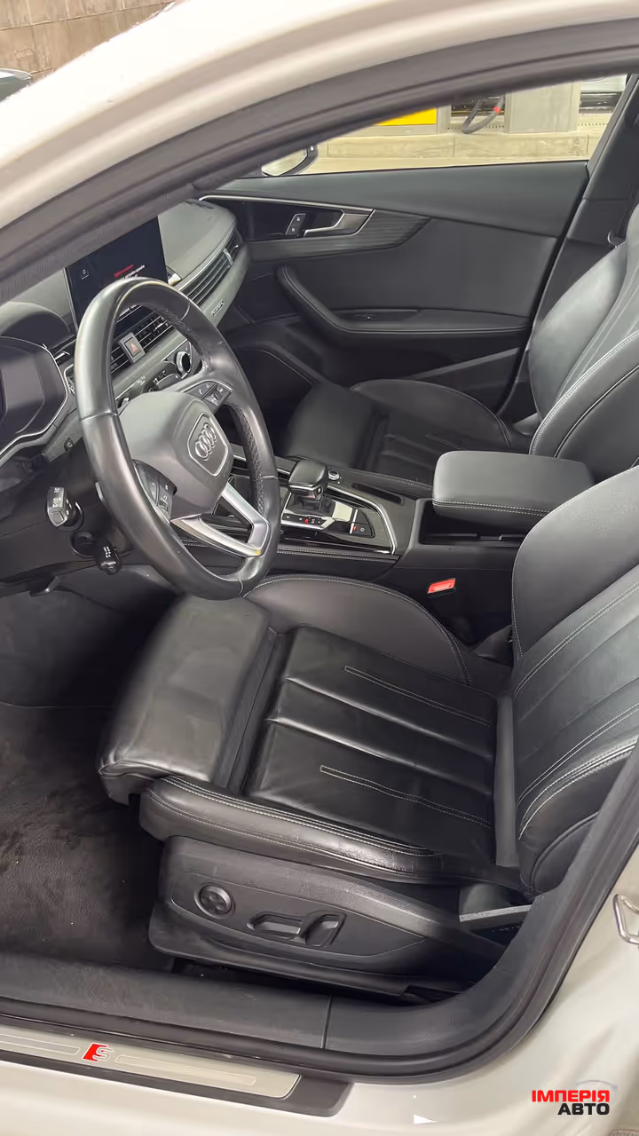 Audi A4 - фото 8
