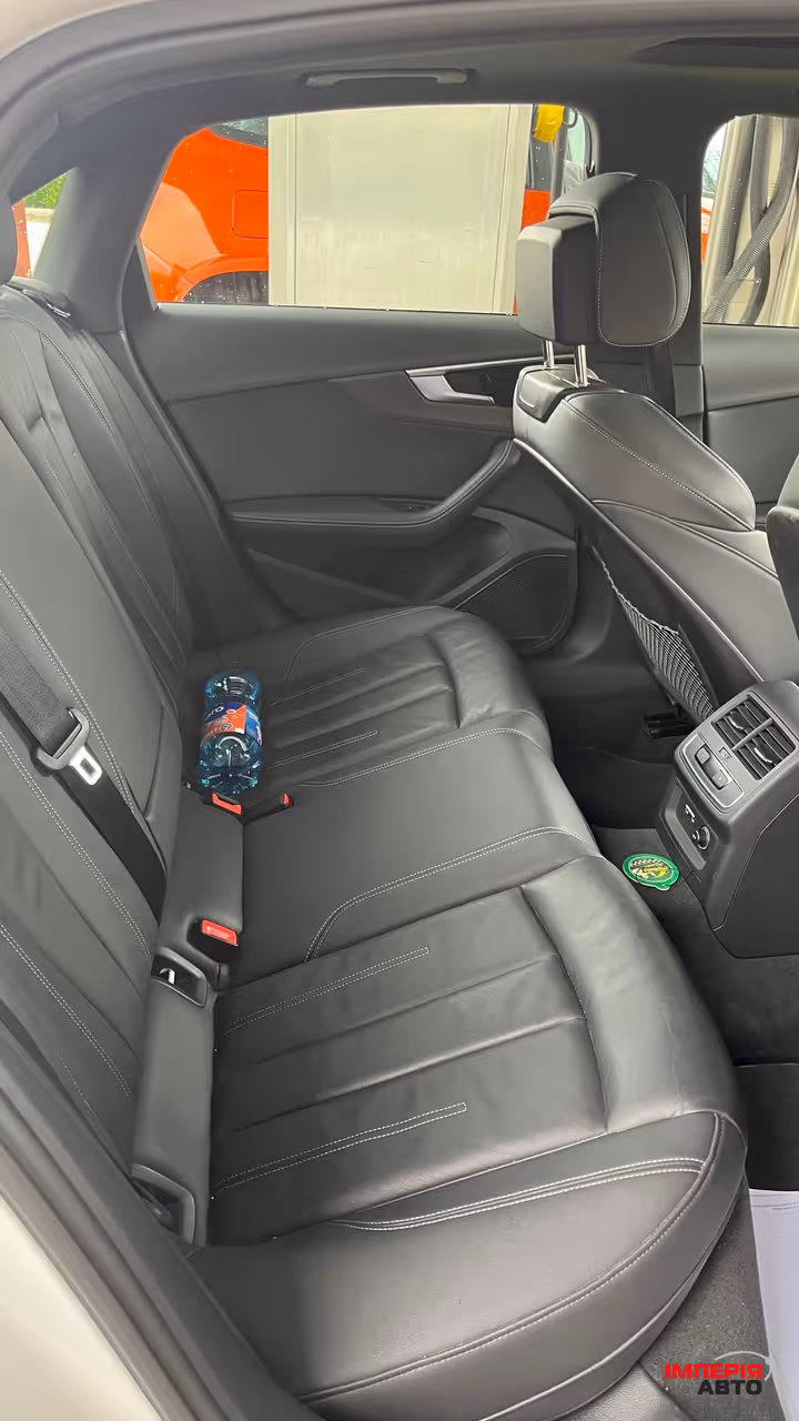 Audi A4 - фото 10