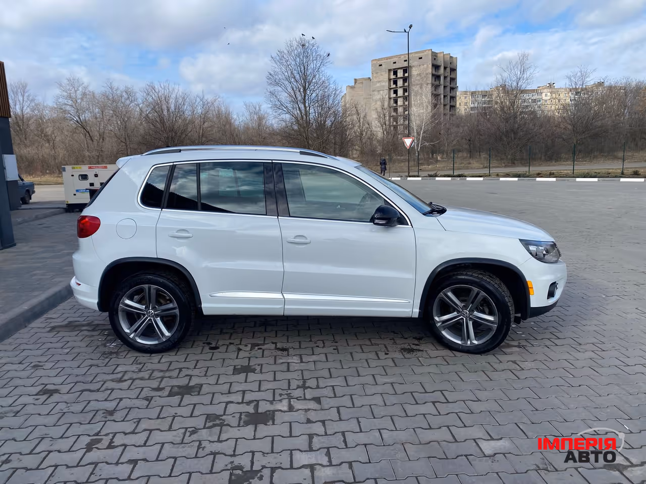 Volkswagen Tiguan - фото 3