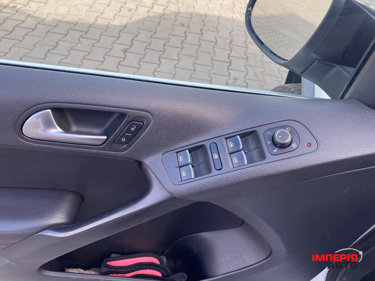 Volkswagen Tiguan - фото 12