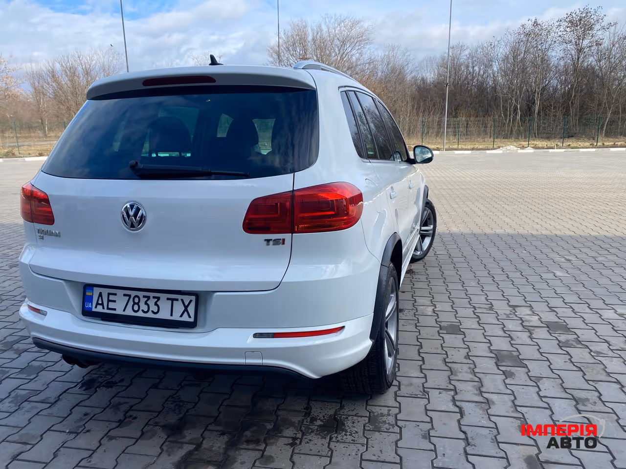 Volkswagen Tiguan - фото 5