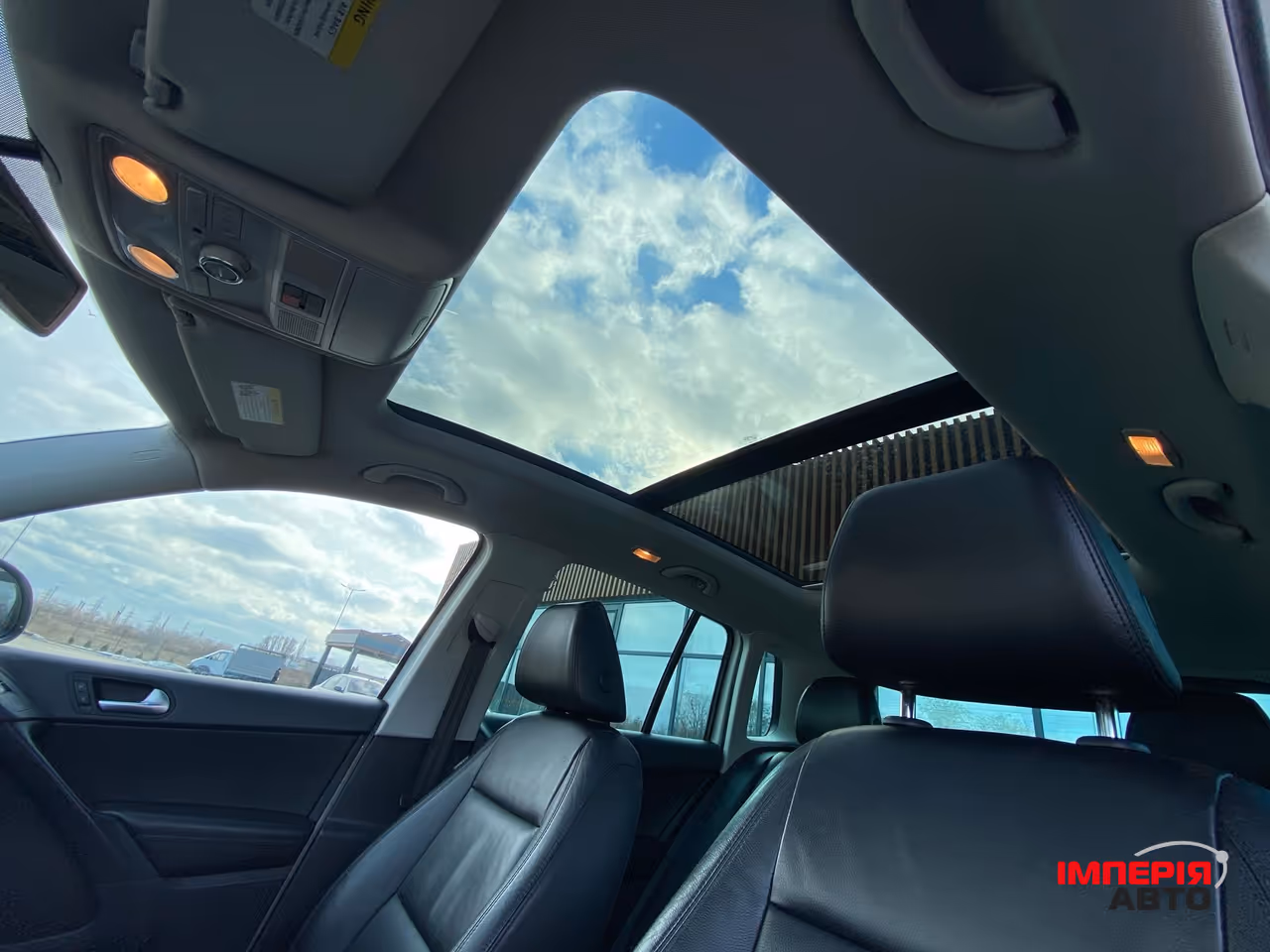 Volkswagen Tiguan - фото 15