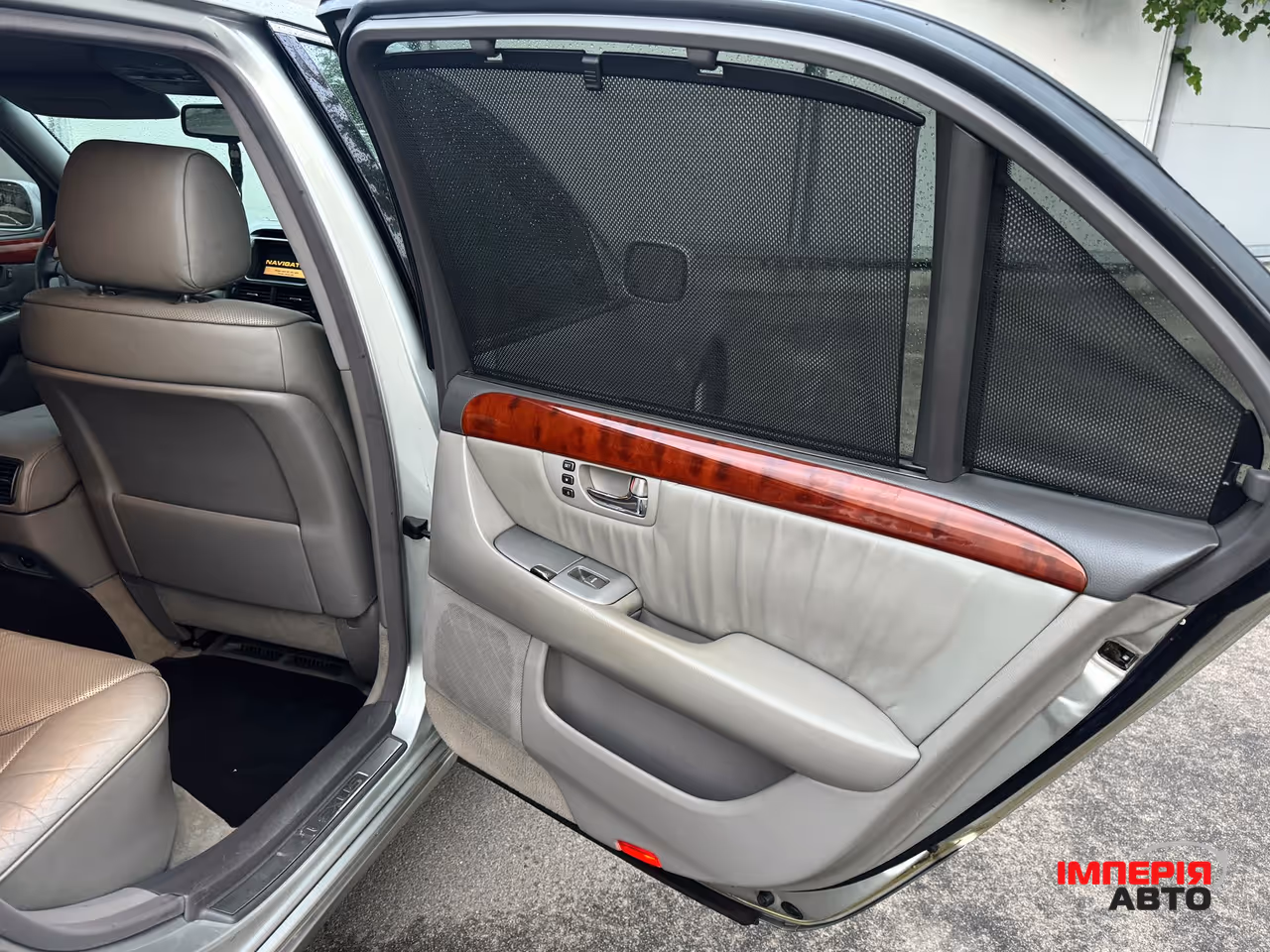 Lexus LS - фото 11