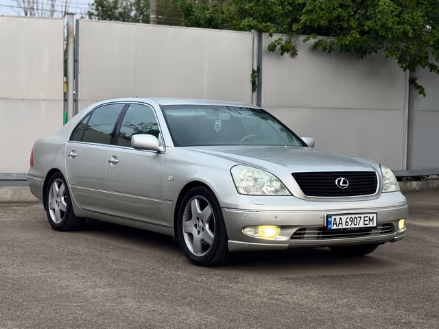 Lexus LS - фото 5