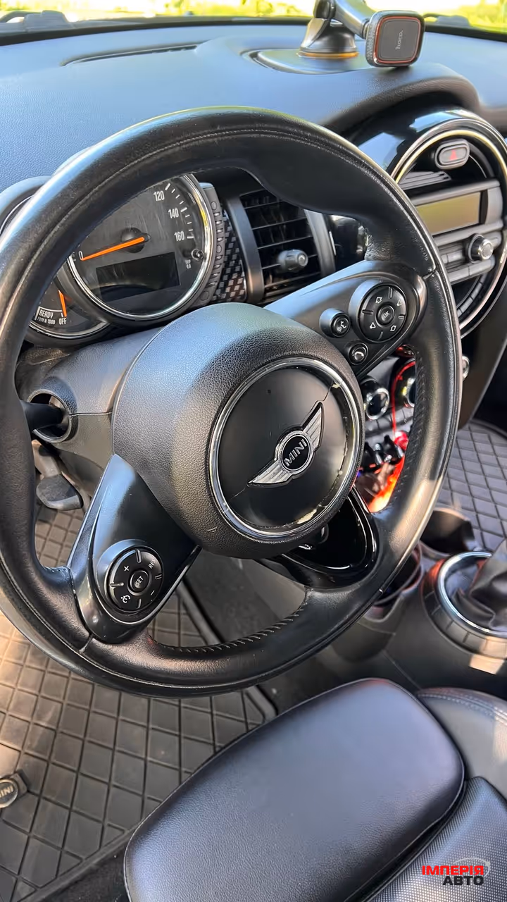 Mini Hatch - фото 7
