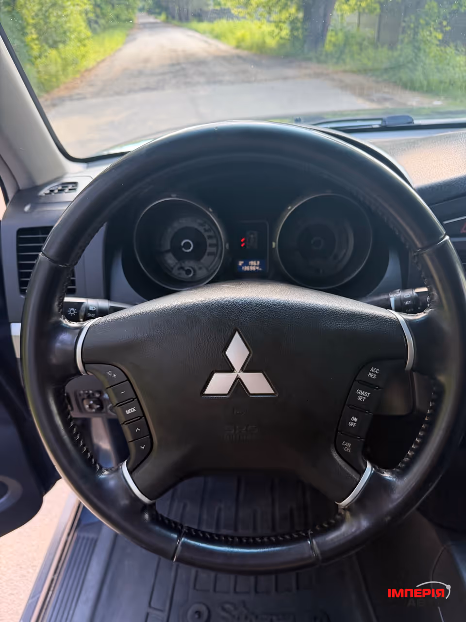 Mitsubishi Pajero - фото 17