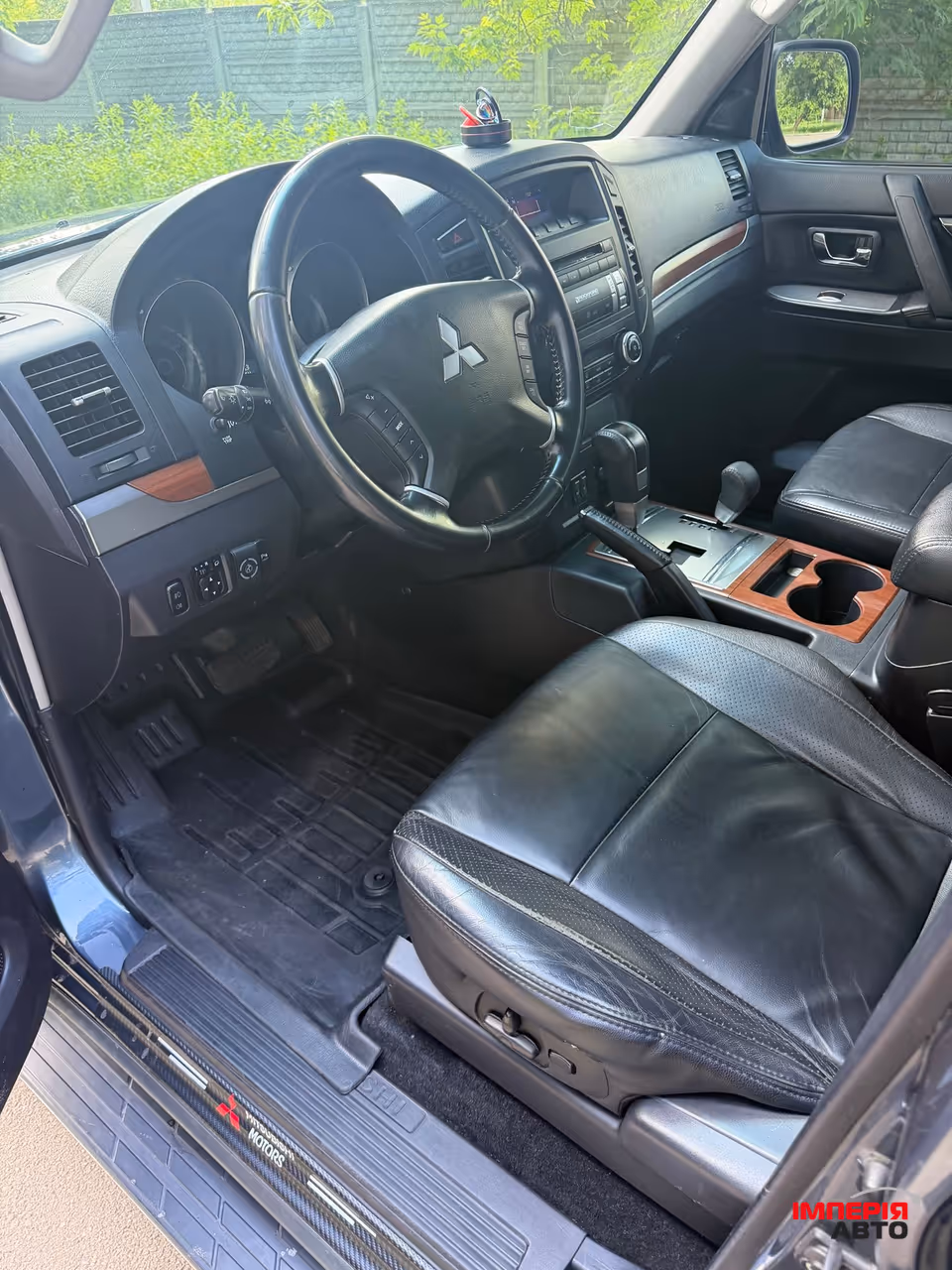 Mitsubishi Pajero - фото 11