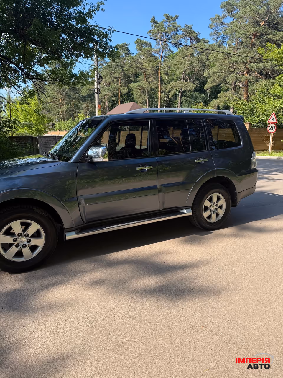 Mitsubishi Pajero - фото 3