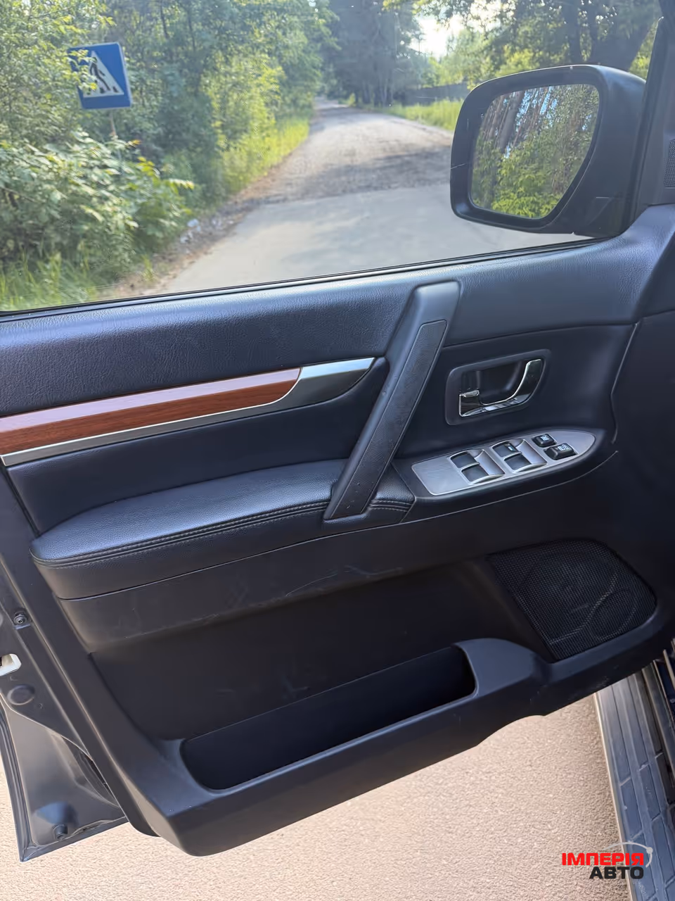 Mitsubishi Pajero - фото 12