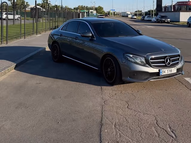 Mercedes-Benz E-Класс - фото 4