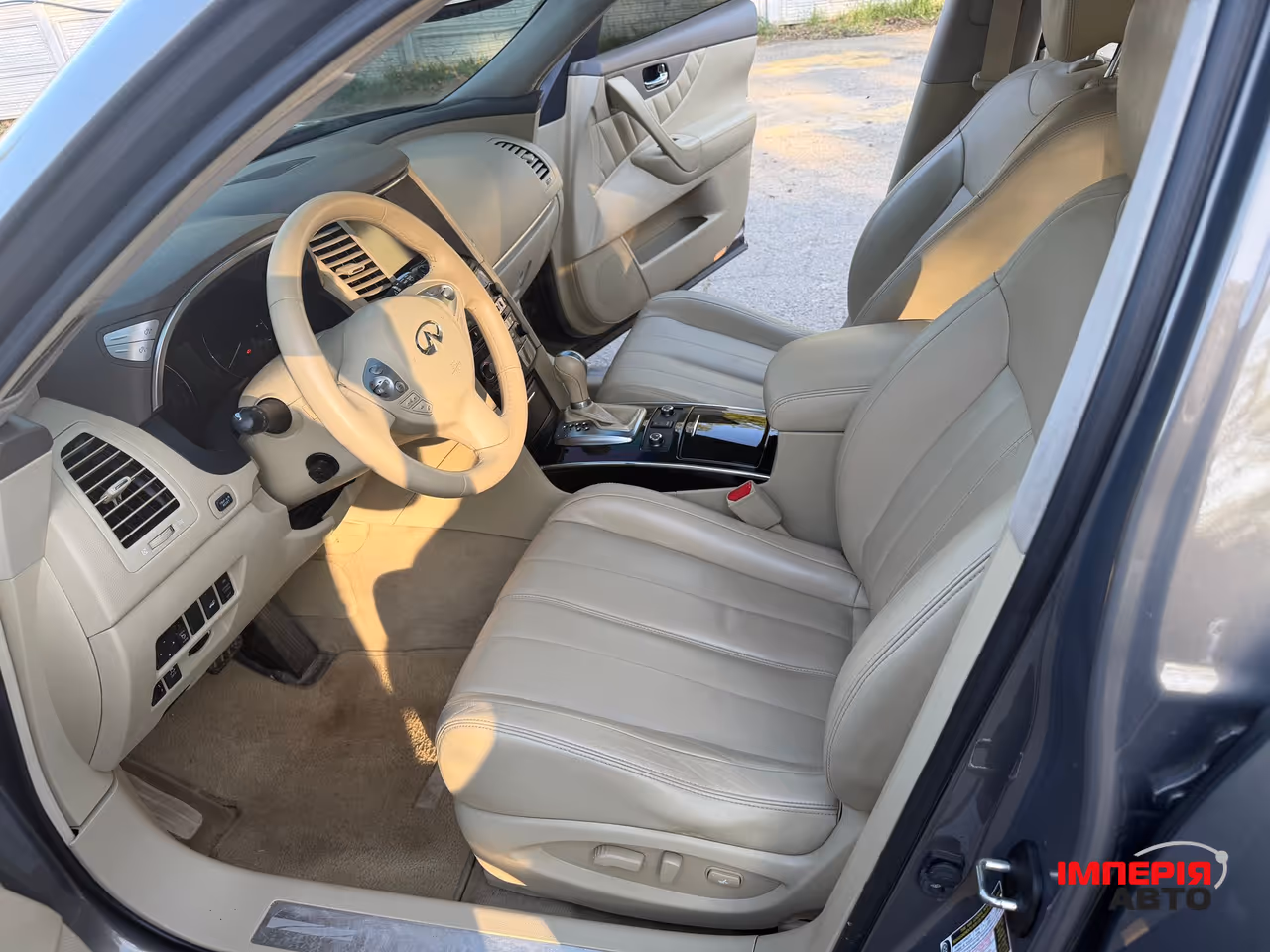 Infiniti QX70 - фото 8
